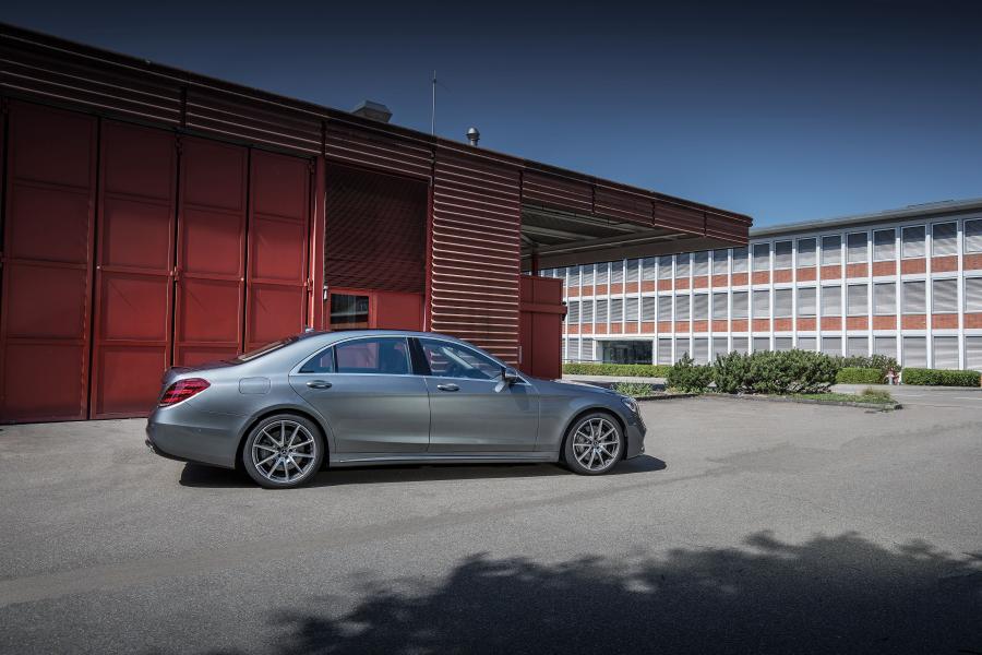  Mercedes-Benz S500 Lang AMG Line 2017 года  (WW) (фото 17 из 33)
